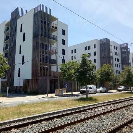 Bel T2 Pres Du Avc Un Parking Prive דירה